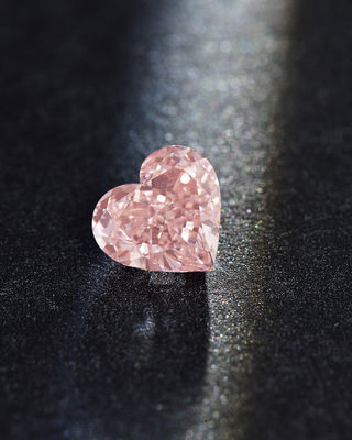 Fancy Light Pink CVD lab menumbuhkan berlian merah muda sintetis bentuk hati 2.69ct