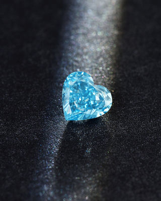 Bersertifikat IGI Fancy Intense Blue CVD Berlian Sintetis Bentuk Hati 100% Berlian 2ct