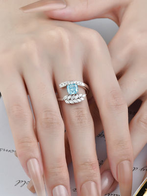 Cincin Berlian Mewah Kejelasan Tinggi Cincin Kawin Potong Bantal Biru