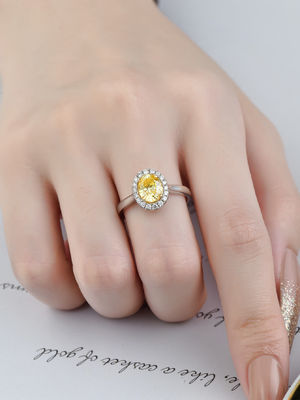 Kejelasan Tinggi Cincin Berlian Mewah Kuning Oval Cut Lab Diamond Wedding Ring Cincin Pertunangan