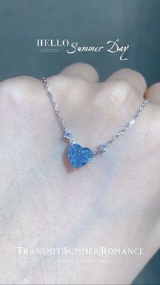 Blue Lab menciptakan kalung liontin berlian 1.51ct Heart Cut GRC Certified