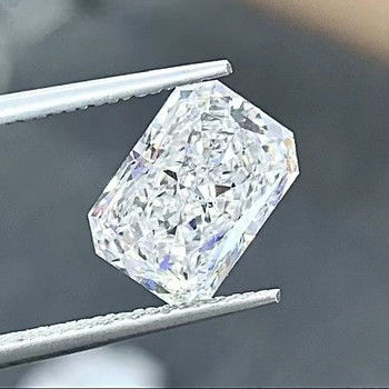 Kualitas tinggi 3CT D Warna VS Clarity Radiant Shape Laboratorium CVD Diamond GIA Certified