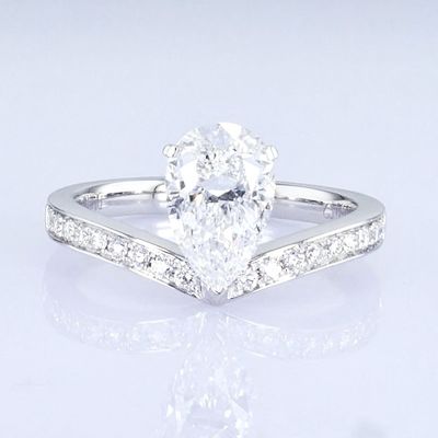 18k Pear Bentuk Lab Putih Diwasa Berlian Cincin Putri Desain Untuk Hadiah Untuk Pesta