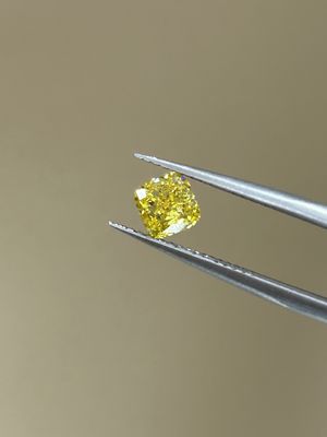 Cushion Lab Diamonds Tumbuh IGI Bersertifikat Diamonds Lab Dibuat Kuning Berlian HPHT